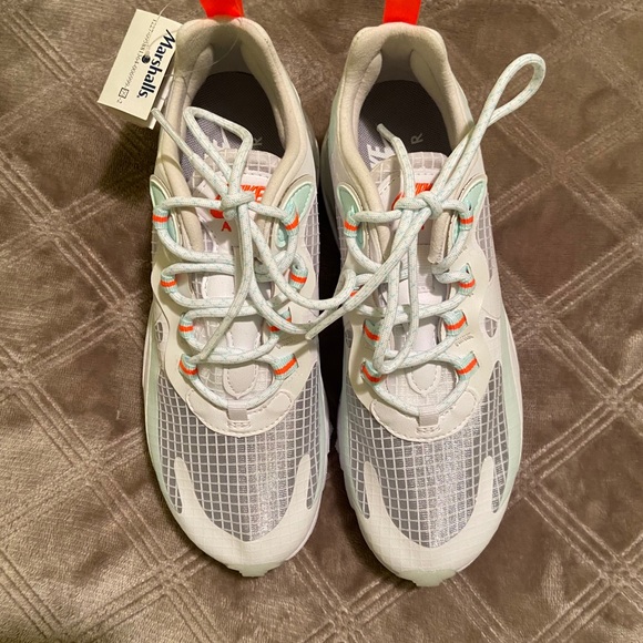 NIKE - Air Max 270 - Picture 3 of 7